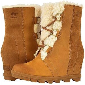 Sorel Women’s Joan Shearling Wedge Boots (Camel Brown, Size 8)